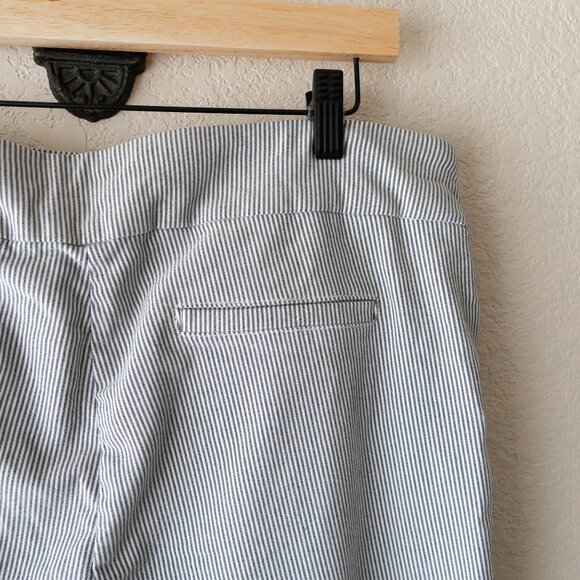 Hilary Radley Pull-On Shorts Women’s XL Hickory Stripe Stretch Casual - Picture 6 of 6